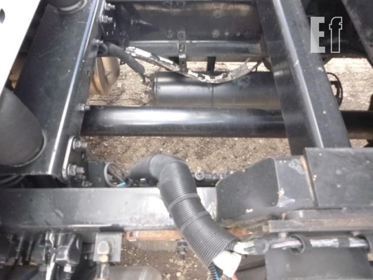 freightliner-coronado-122-image-39