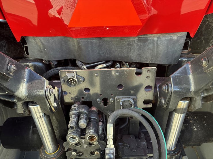 2011-case-ih-magnum-315-image-32