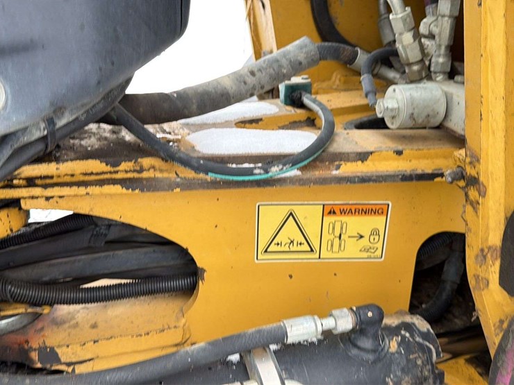 2013-caterpillar-906-image-48