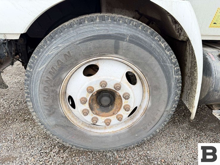 2006-international-durastar-4300-image-11