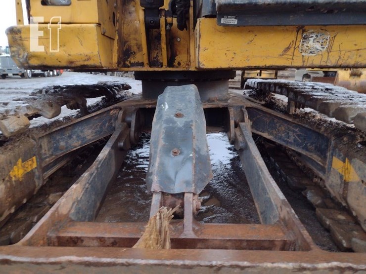 2019-deere-75g-image-21