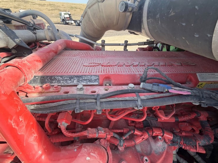 2021-peterbilt-367-image-12