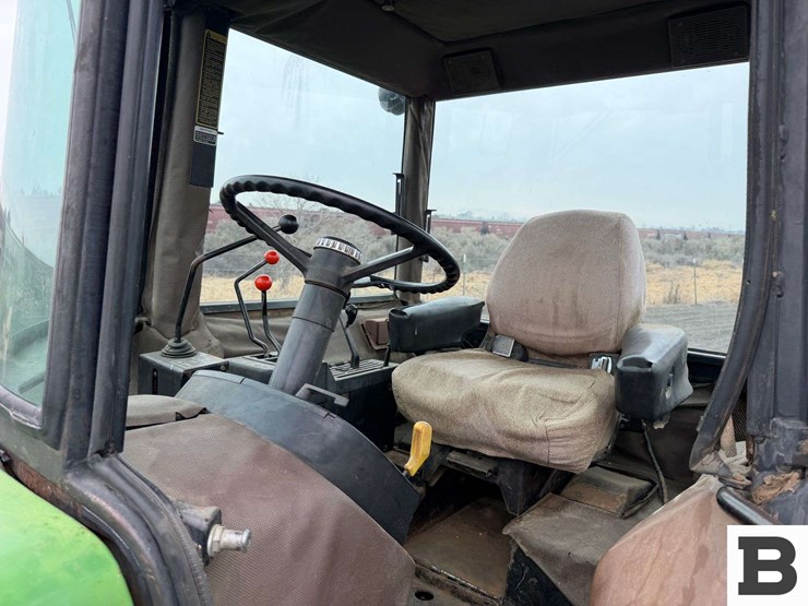 1983-john-deere-2350-image-58