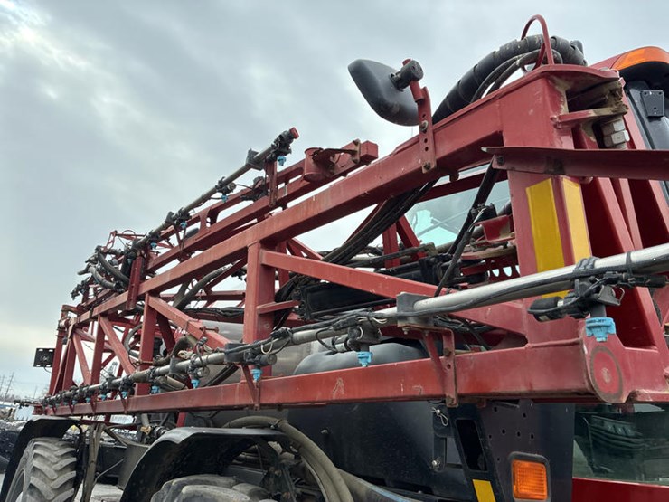 2015-case-ih-patriot-3340-image-8