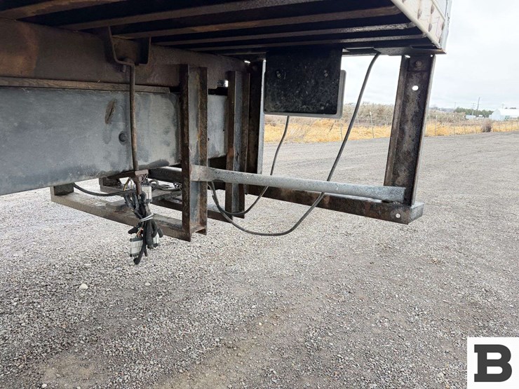 2006-international-durastar-4300-image-23