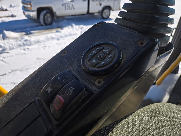 volvo-ec330-image-54