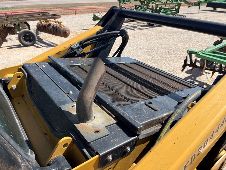 2018-caterpillar-299d-image-14