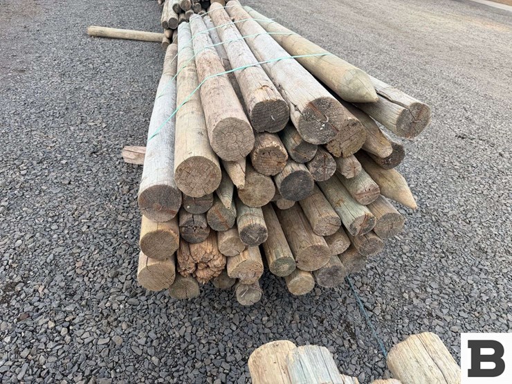 ..-wooden-posts-image-7