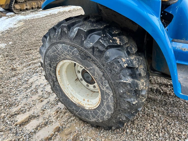 new-holland-1725-image-12