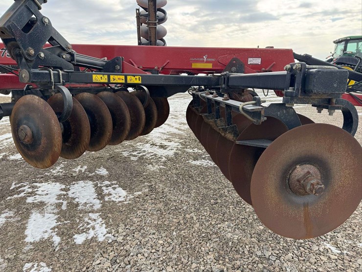 2016-case-ih-2016-image-19