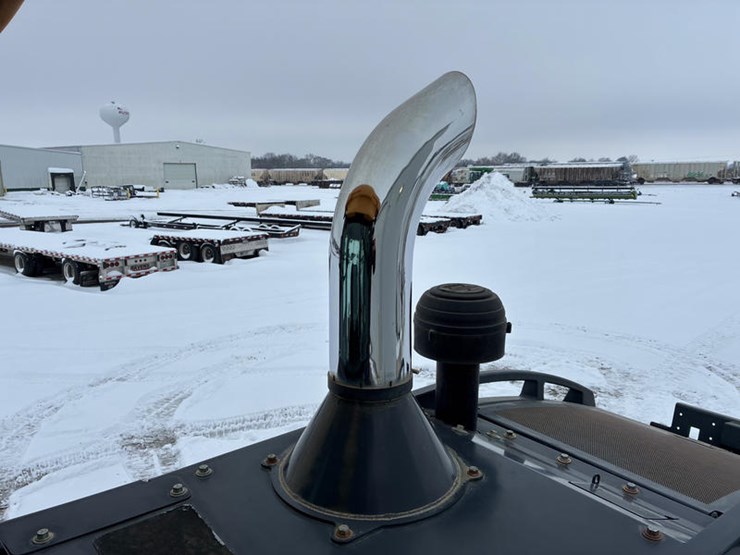 2019-deere-544l-image-74