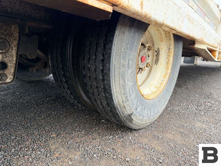 1981-haull-flatbed-equipment-trailer-image-22