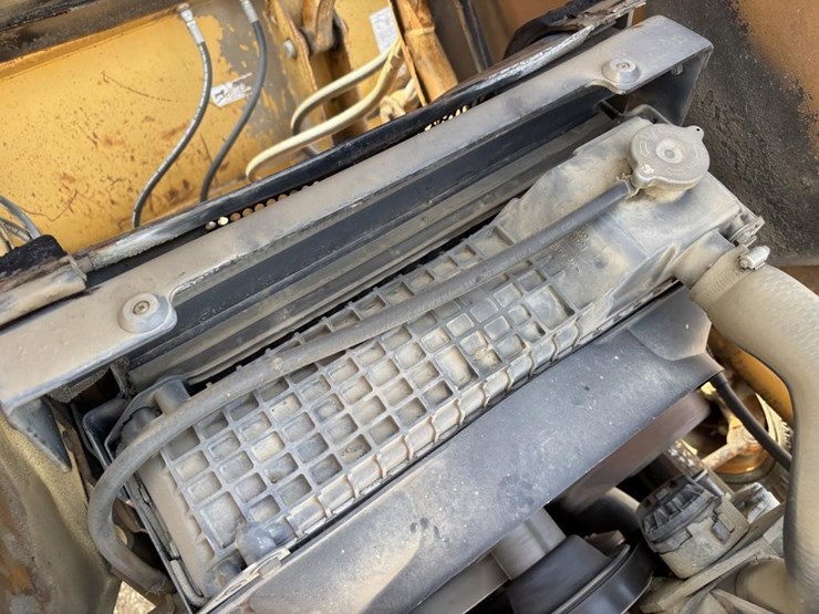 case-570l-xt-image-44