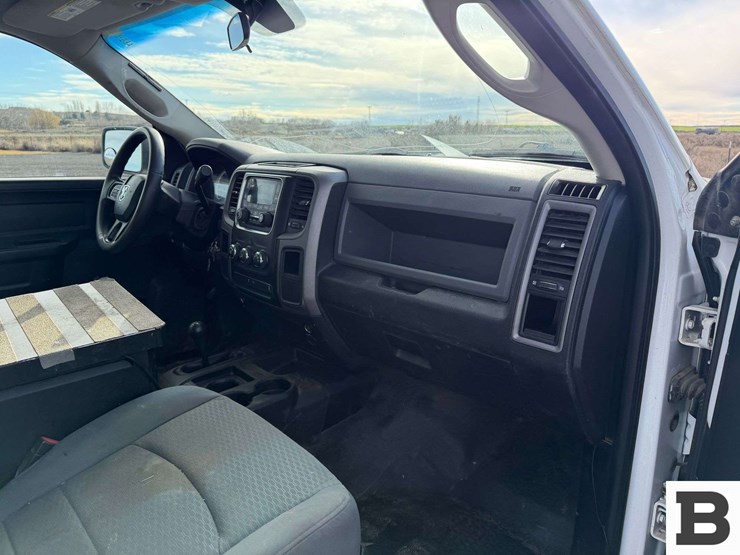 2013-dodge-2500-image-24