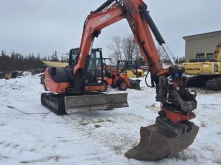 2017-kubota-kx080-4-image-4