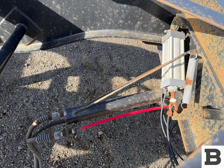 2011-dionbilt-dbnsl-220ar-chassis-trailer-image-17