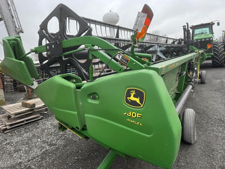 2004-john-deere-630f-image-1