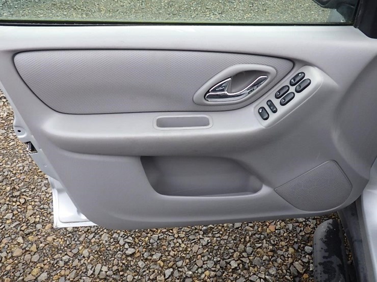 2001-mazda-tribute-image-20