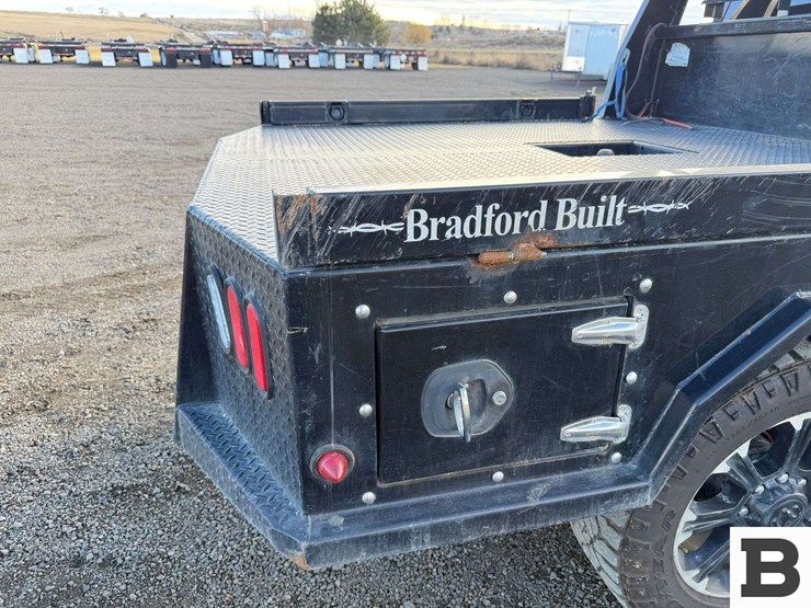 2015-dodge-2500-image-28