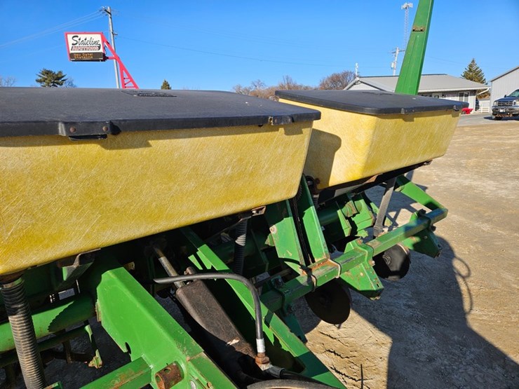john-deere-7000-image-11