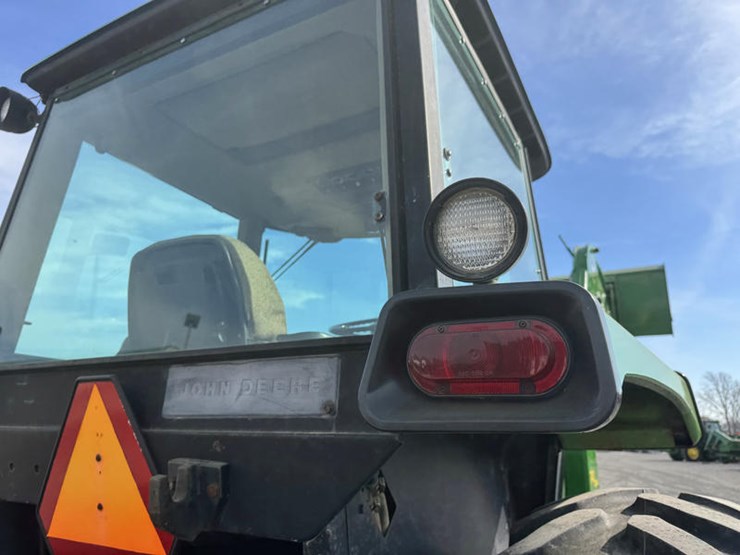 1991-john-deere-4255-image-17