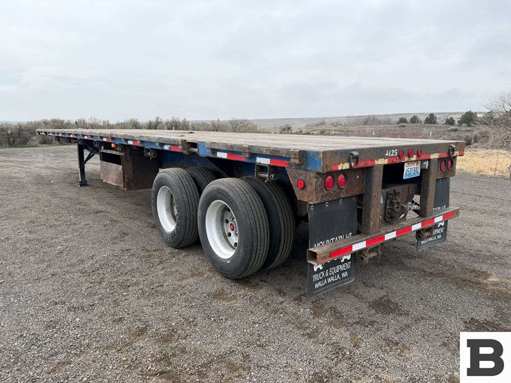 1993-utility-40'-image-3