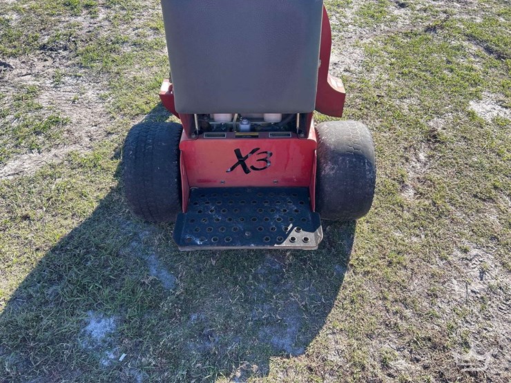 hurricane-power-x3-walk-behind-debris-blower-image-11