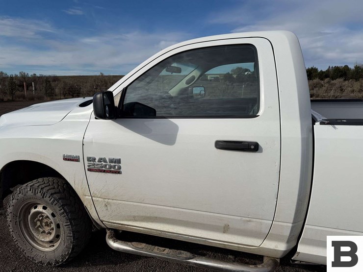 2013-dodge-2500-image-13