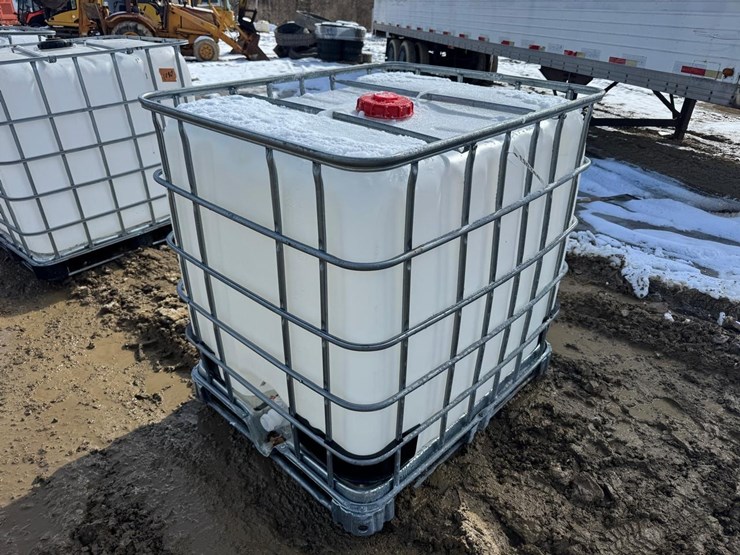 water-tank-tote-image-1