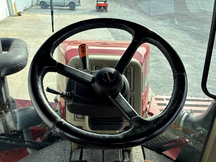 2015-case-ih-steiger-620-image-76