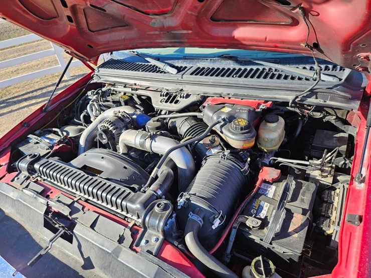 2005-ford-f550-image-17