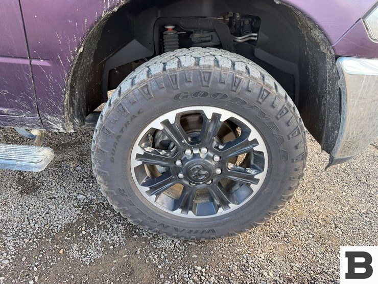 2015-dodge-2500-image-32