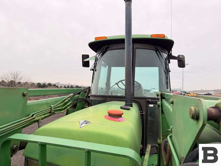 1983-john-deere-2350-image-17