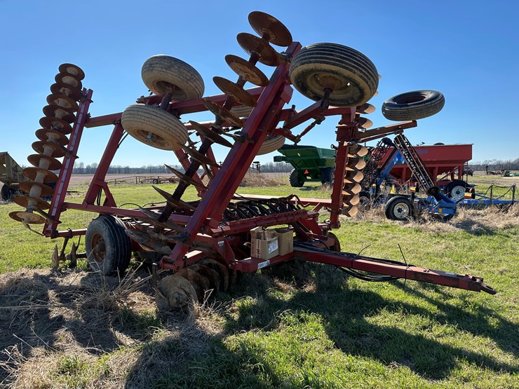 case-ih-3900-image-2