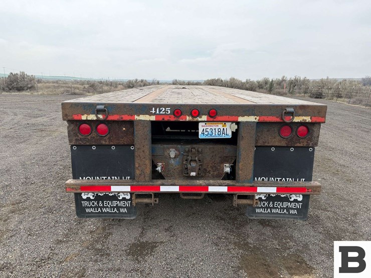 1993-utility-40'-image-4