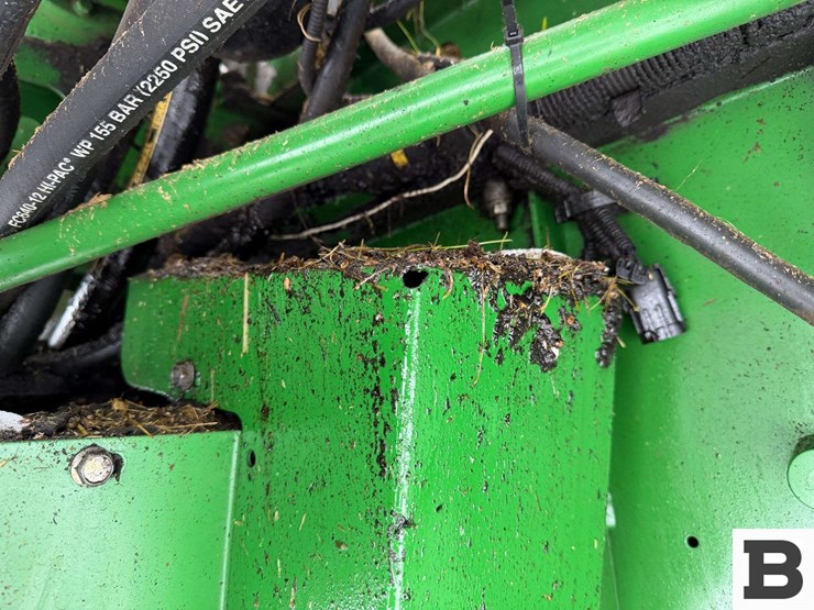 2004-john-deere-9660-sts-image-60