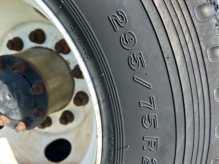 #40057-•-2001-freightliner-century-classic-s/t-t/a-daycab-truck-tractor-1fujbbbg41lh91794-image-5