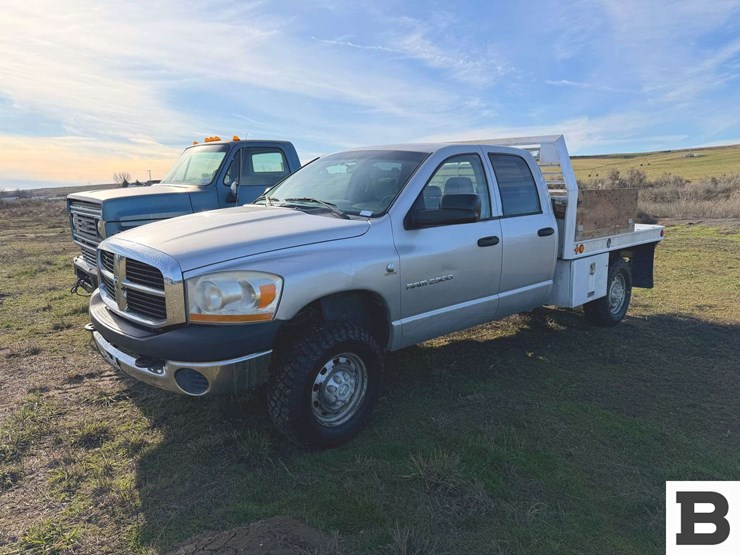 2006-dodge-ram-2500-image-1