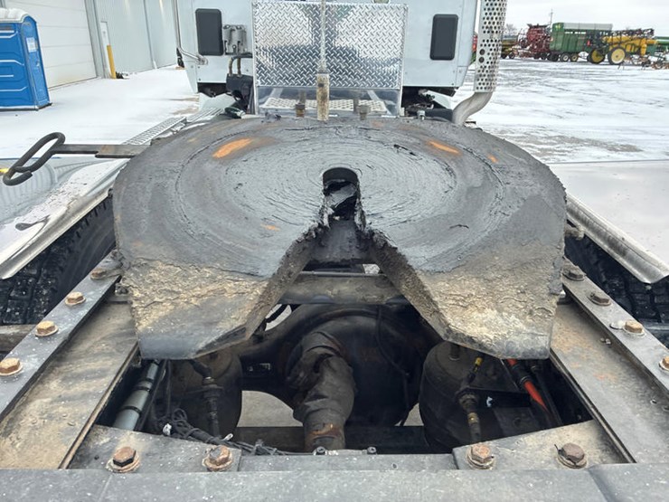 2016-kenworth-t680-image-32