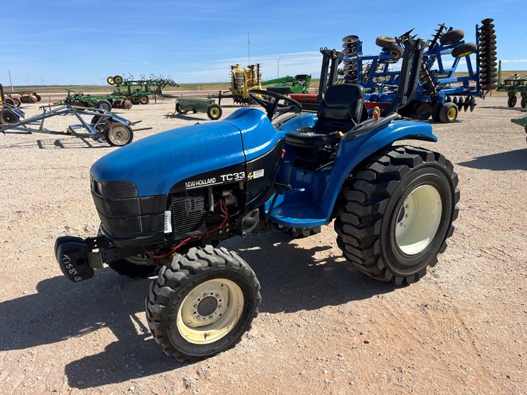 new-holland-tc33-image-1