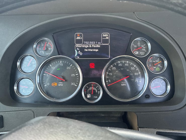 2016-kenworth-t680-image-52