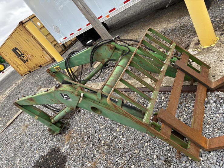 john-deere-158-image-1