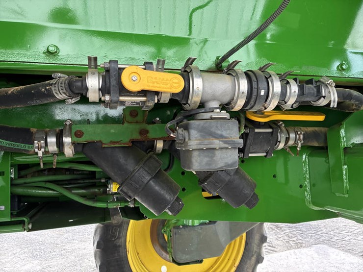 2014-john-deere-4830-image-39