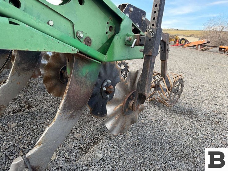 schlagel-mfg.-ripper,-implement-dolly,-great-plains-corn-planter-image-23