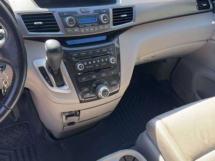 2012-honda-odyssey-image-12