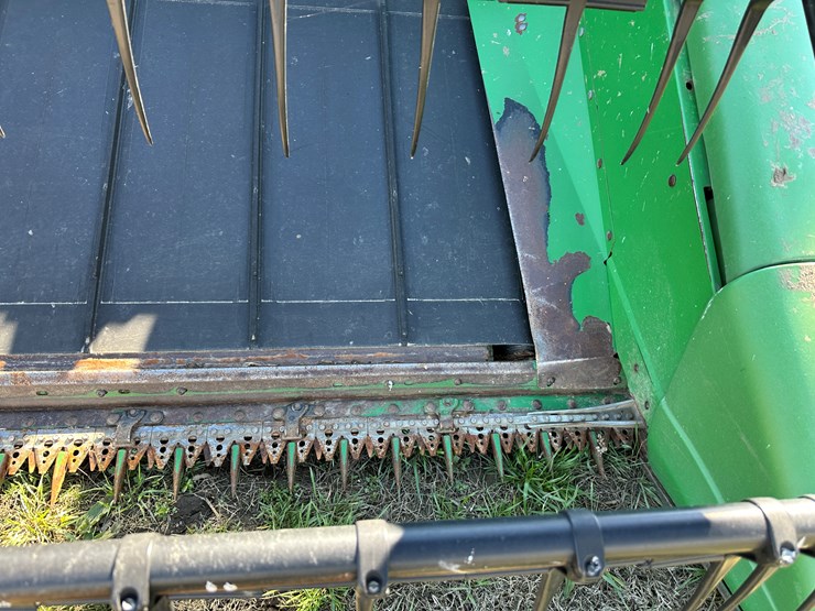 john-deere-630d-image-30