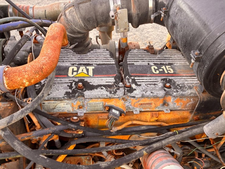 2001-peterbilt-378-image-10