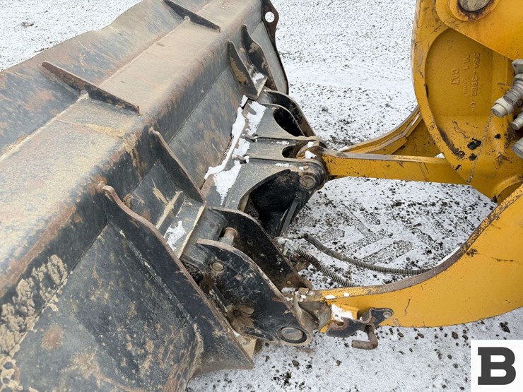 2013-caterpillar-906-image-13