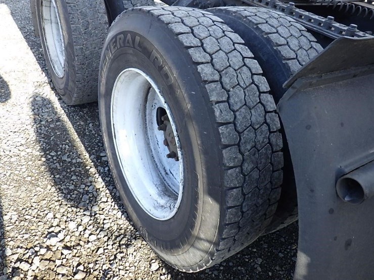 2006-international-9400-image-27