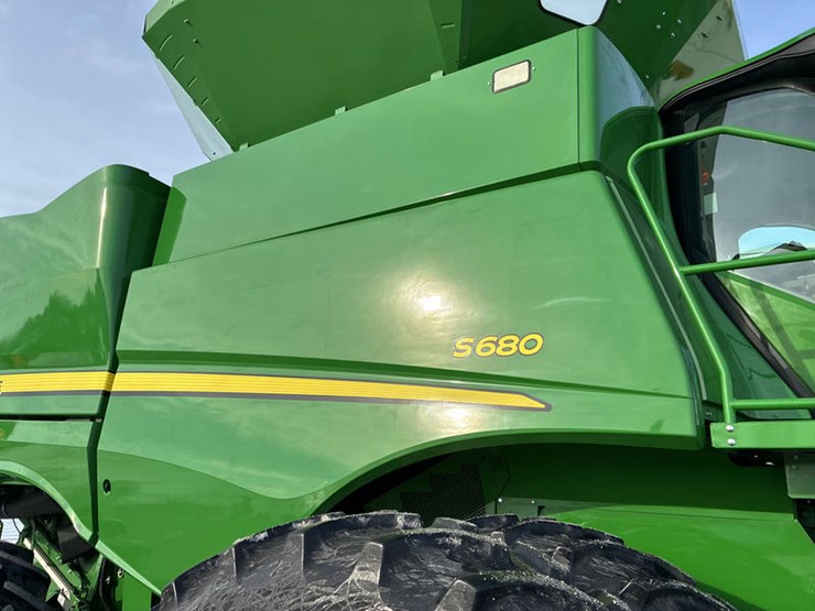 2015-john-deere-s680-image-11